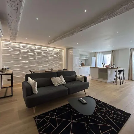 Apartment 3 Pieces Climatise Au Coeur De Sainte-maxime, A 100m Des Plages - Fr-1-226-513
