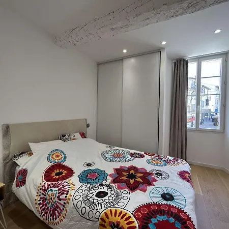 3 Pieces Climatise Au Coeur De Sainte-maxime, A 100m Des Plages - Fr-1-226-513 Apartment *